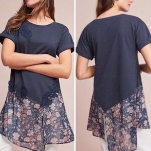 Anthropolgie Akemi + Kin Embroidered Blue Floral Flowy Short Sleeve Top Size M